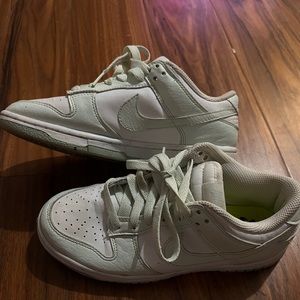 nike women’s dunks mint and white